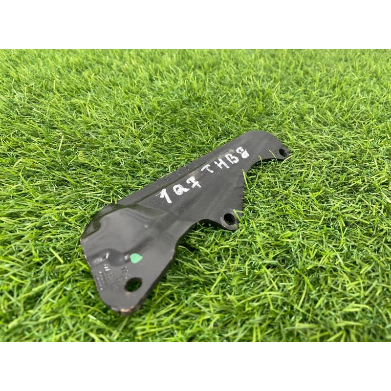 Кронштейн ТНВД (кронштейны двигателя) Audi Q7 4M 2015 3.0 CRE 06E103177A