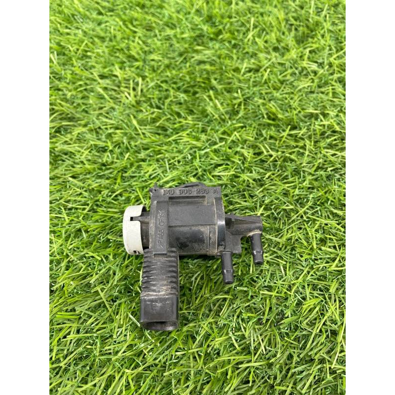 Вакуумный клапан (двигатель и элементы) Volkswagen Touareg NF 2013 3.0 TDI CRCA 1K0906283A