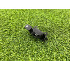 Кнопка открытия лючка топливного бака