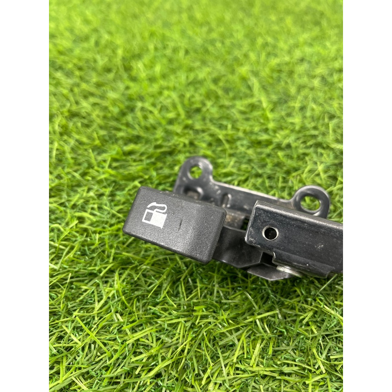 Кнопка открытия лючка топливного бака (электрика / кнопки) Subaru OUTBACK B15 57340AJ000