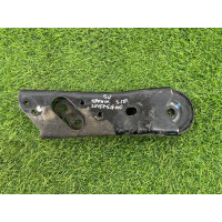 Кронштейн подрамника