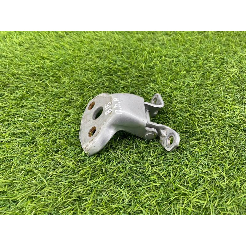 Петля двери (кузов и элементы) Subaru OUTBACK B15 60079AL00A