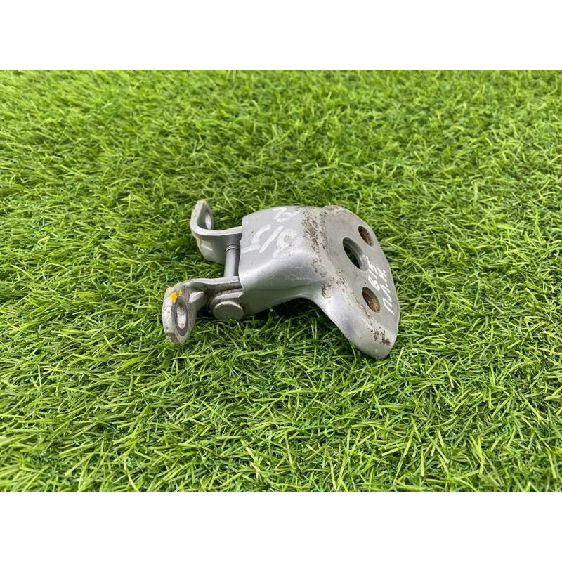 Петля двери (кузов и элементы) Subaru OUTBACK B15 60079AL01A