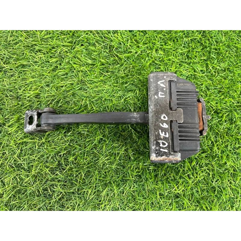 Ограничитель двери (кузов и элементы) BMW 5-series E60 M54b30 51217033609