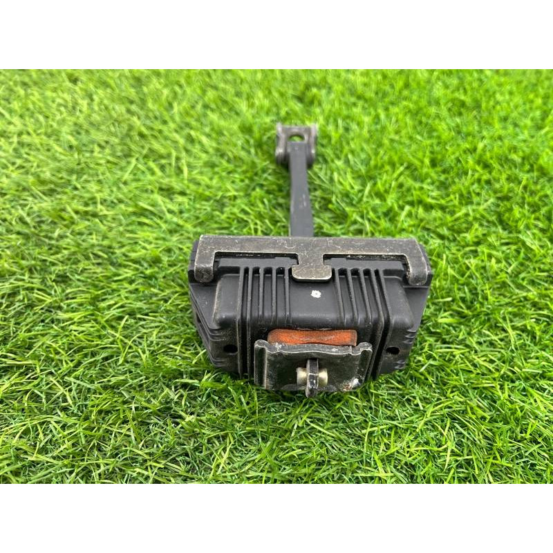 Ограничитель двери (кузов и элементы) BMW 5-series E60 M54b30 51217033609