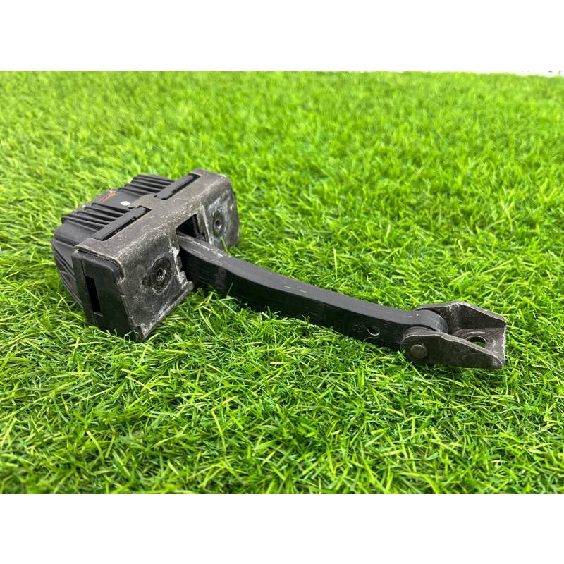 Ограничитель двери (кузов и элементы) BMW 5-series E60 M54b30 51217033609