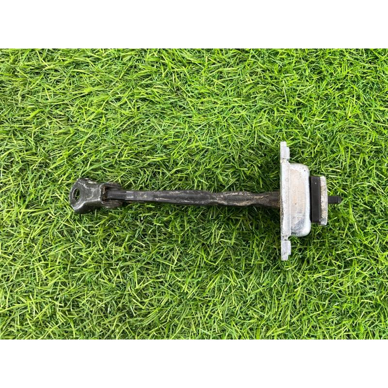 Ограничитель двери (кузов и элементы) Hyundai Sonata YF 793803S000