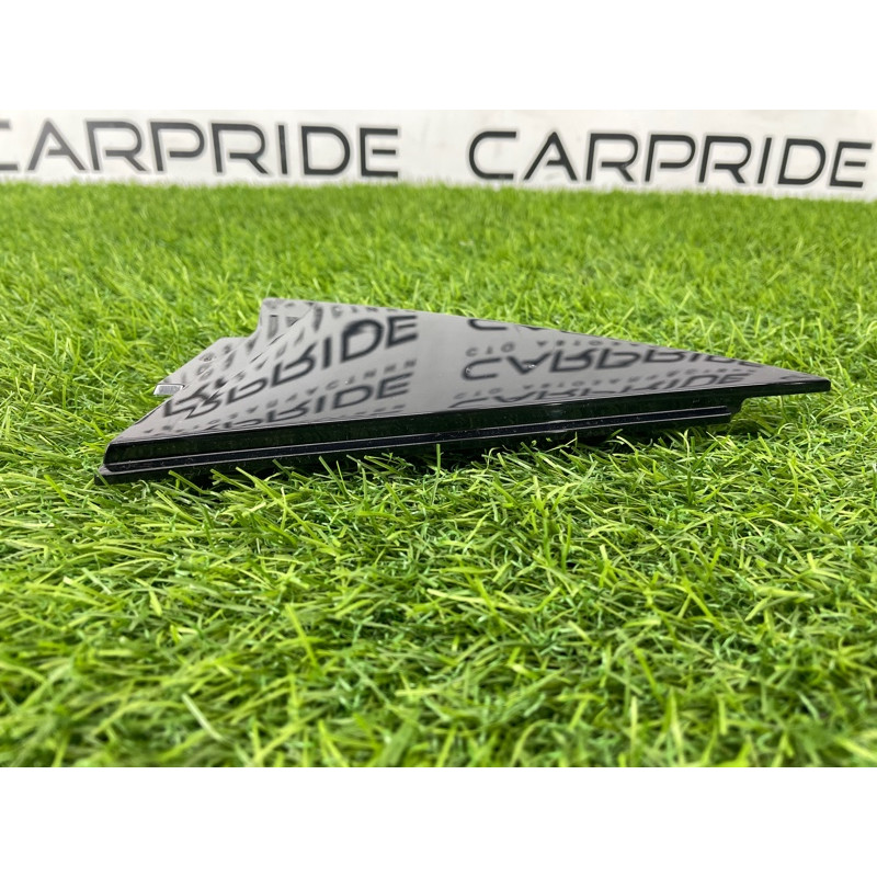 Молдинг двери (уголок) внешний (наружные элементы кузова) AUDI A4 B8 8K5853273Q