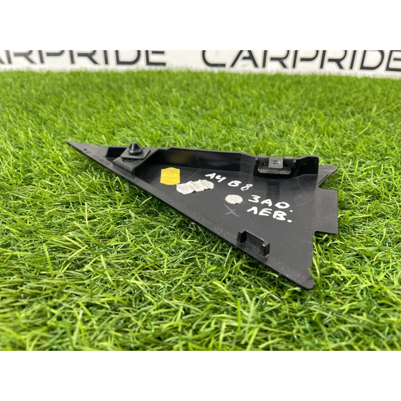 Молдинг двери (уголок) внешний (наружные элементы кузова) AUDI A4 B8 8K5853273Q