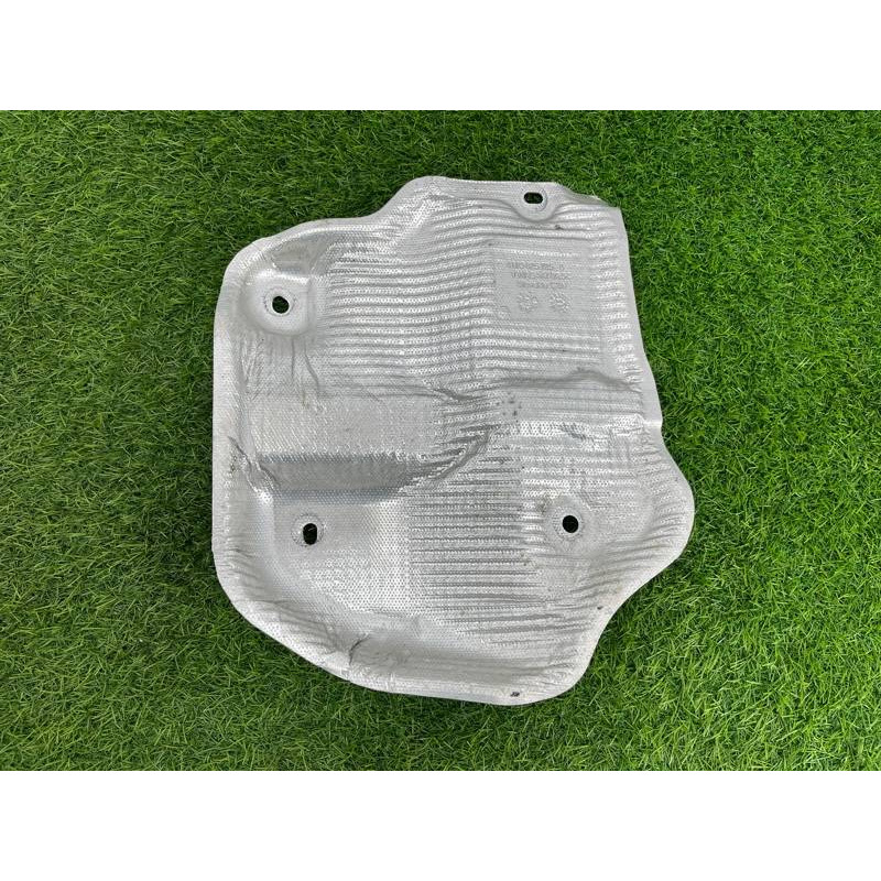 Термозащита (наружные элементы кузова) Audi Q7 4M 2015 3.0 CRE 4M0825725D