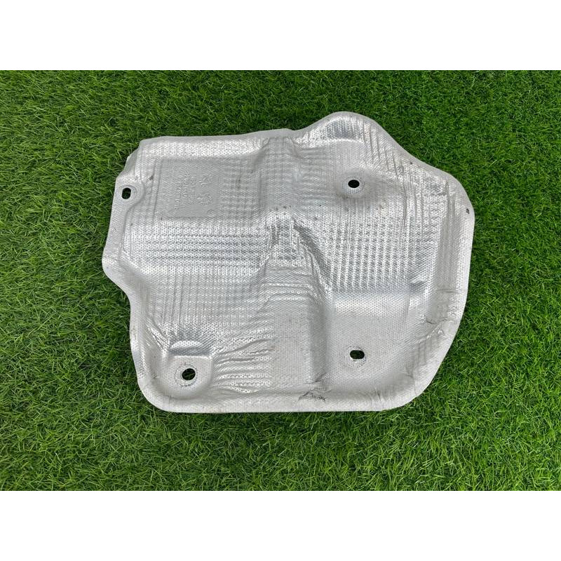 Термозащита (наружные элементы кузова) Audi Q7 4M 2015 3.0 CRE 4M0825725D