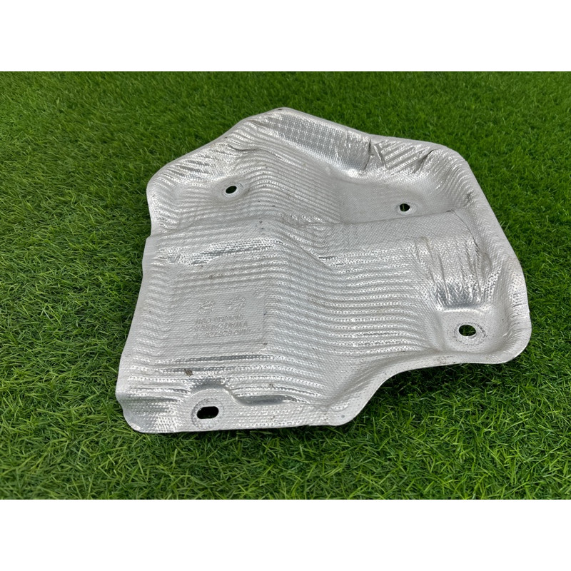 Термозащита (наружные элементы кузова) Audi Q7 4M 2015 3.0 CRE 4M0825725D