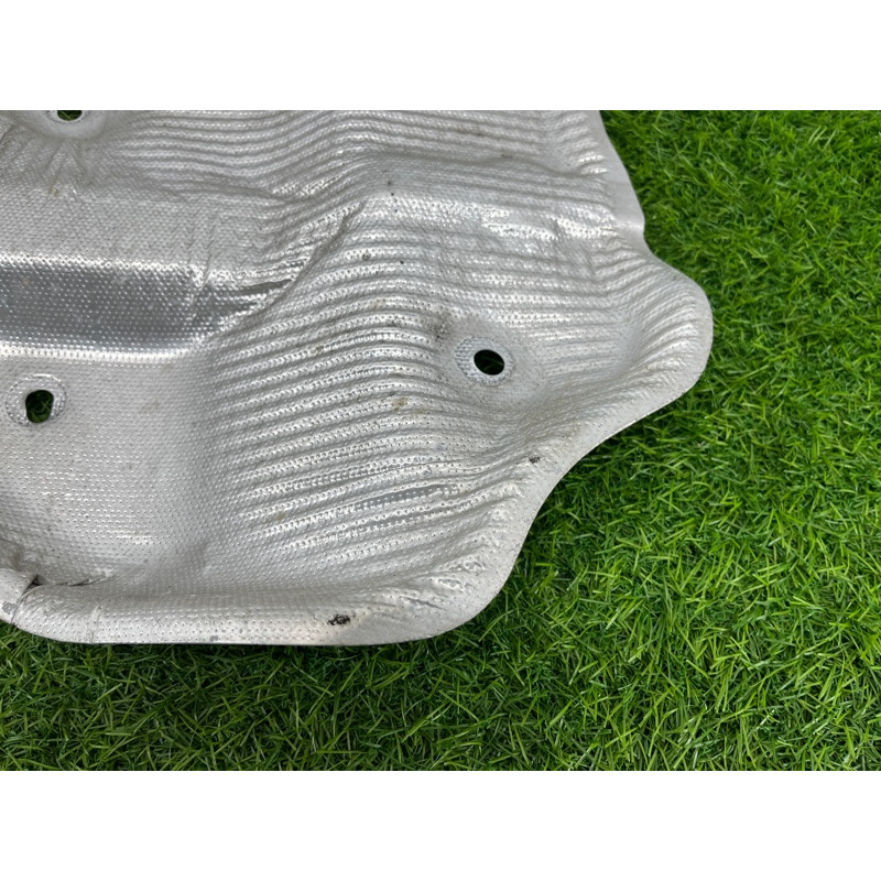 Термозащита (наружные элементы кузова) Audi Q7 4M 2015 3.0 CRE 4M0825725D