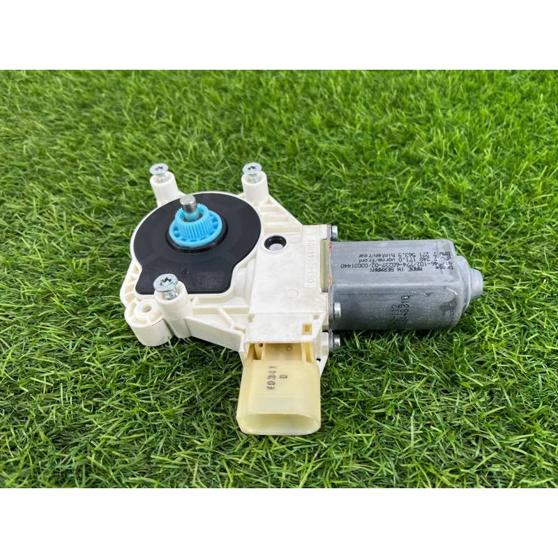 Мотор стеклоподъемника (электрика) BMW 5-series F10 2011 3.0 N55B30 51337271563