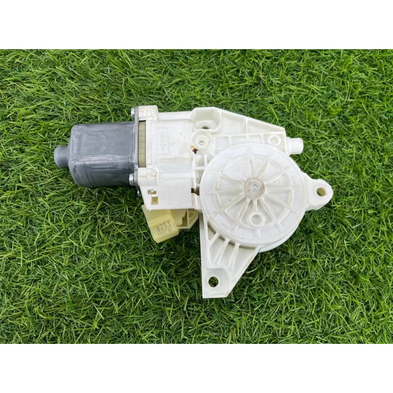 Мотор склопідйомника (електрика) Mercedes-Benz GL X164 2012 4.6 A2518200108