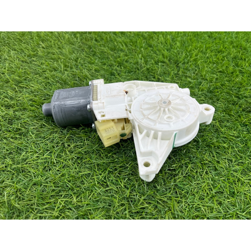 Мотор склопідйомника (електрика) Mercedes-Benz GL X164 2012 4.6 A2518200108