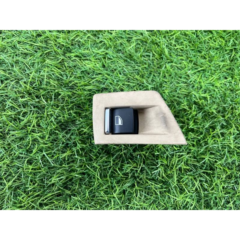 Кнопка стеклоподъемника (электрика / кнопки) BMW 5-series F10 2011 3.0 N55B30 61319241949