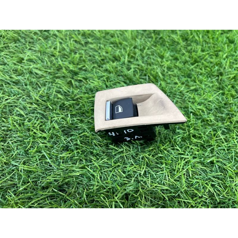 Кнопка стеклоподъемника (электрика / кнопки) BMW 5-series F10 2011 3.0 N55B30 61319241949
