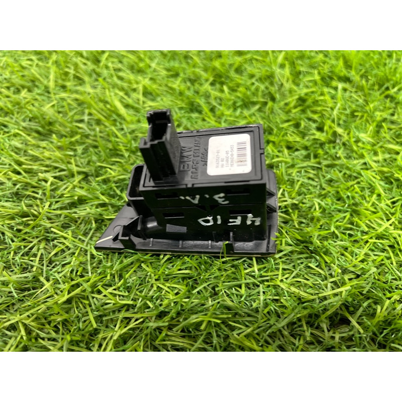 Кнопка стеклоподъемника (электрика / кнопки) BMW 5-series F10 2011 3.0 N55B30 61319241949