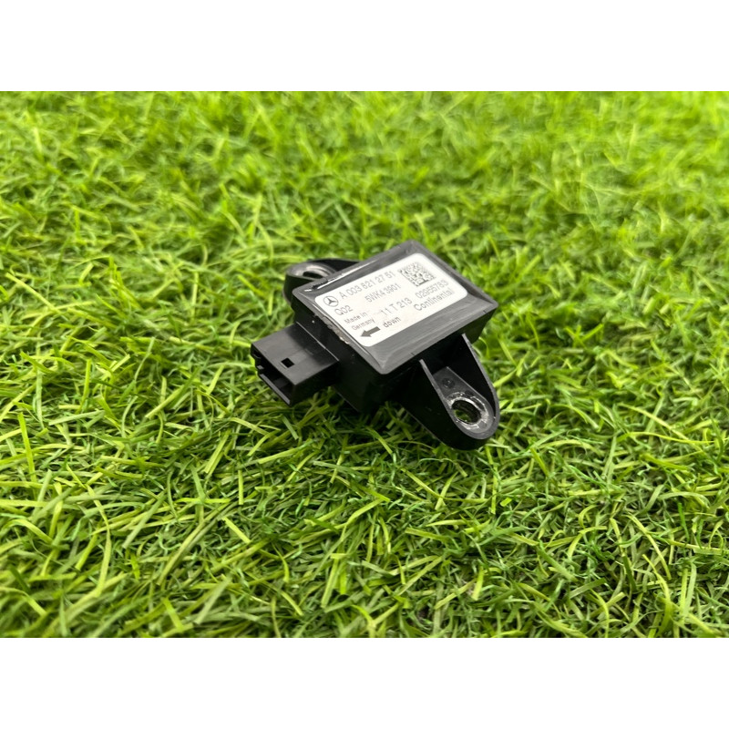 Датчик удару (електрика / датчики) Mercedes-Benz GL X164 2012 4.6 a0038212751