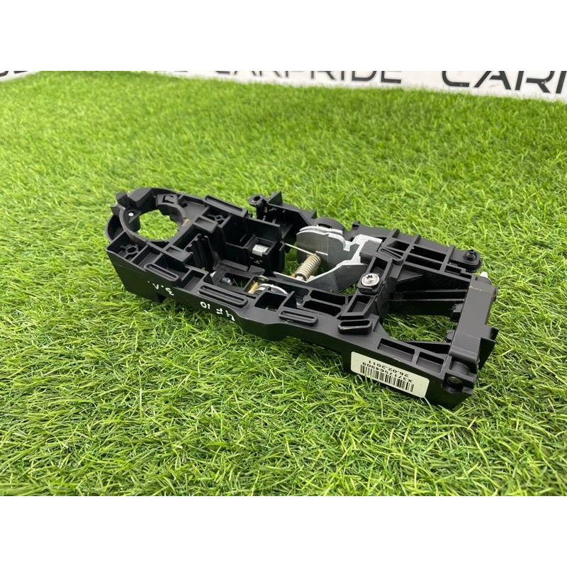 Кронштейн ручки двери (кузов и элементы) BMW 5-series F10 2011 3.0 N55B30 51217175649