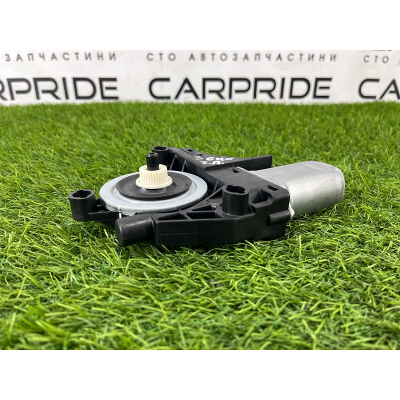 Мотор стеклоподъемника (электрика) Jeep Cherokee Trailhawk 2014 2.4 68227366AA