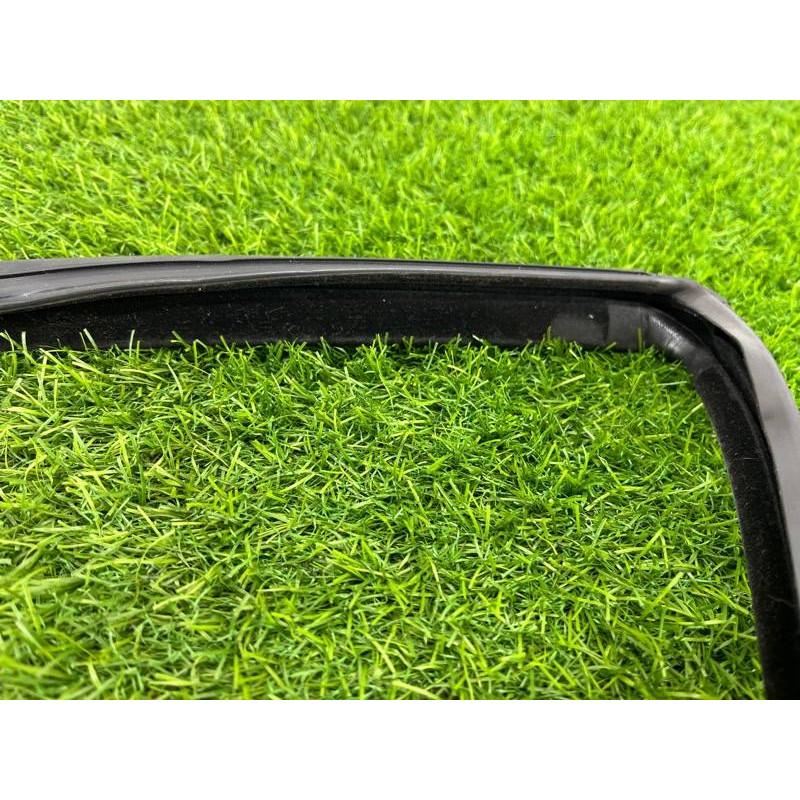 Уплотнитель стекла двери (кузов и элементы) Mercedes-Benz GL X164 2012 4.6 A1647350525
