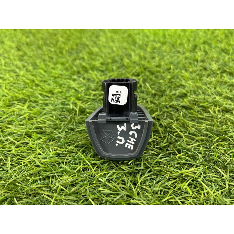 Заглушка внешней ручки (кузов и элементы) Jeep Cherokee Trailhawk 2014 2.4 1SZ22LDSAD