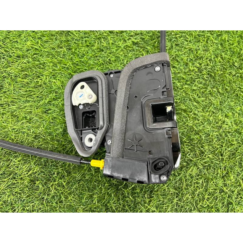 Замок двери (кузов и элементы) Cadillac Xt5 1 2016 3.6 13546554