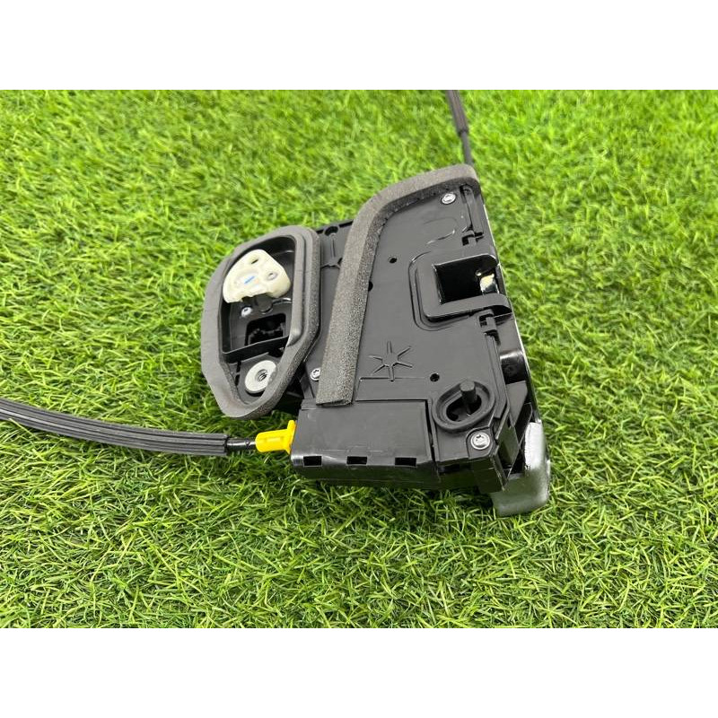 Замок двери (кузов и элементы) Cadillac Xt5 1 2016 3.6 13546554