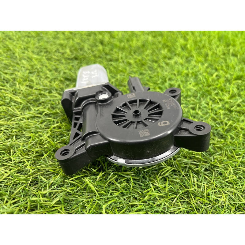 Мотор стеклоподъемника (электрика) Cadillac Xt5 1 2016 3.6 23467107