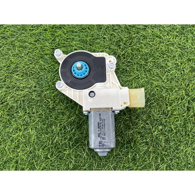 Мотор стеклоподъемника (электрика) BMW 5-series F10 2011 3.0 N55B30 51337271564