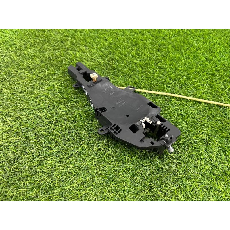 Кронштейн ручки дверей (кузов і елементи) BMW 3-series E93 2010 3.0 N52 51227199835