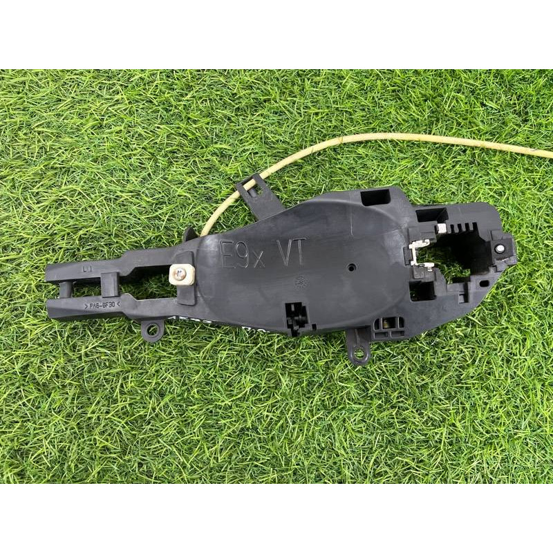 Кронштейн ручки дверей (кузов і елементи) BMW 3-series E93 2010 3.0 N52 51227199835