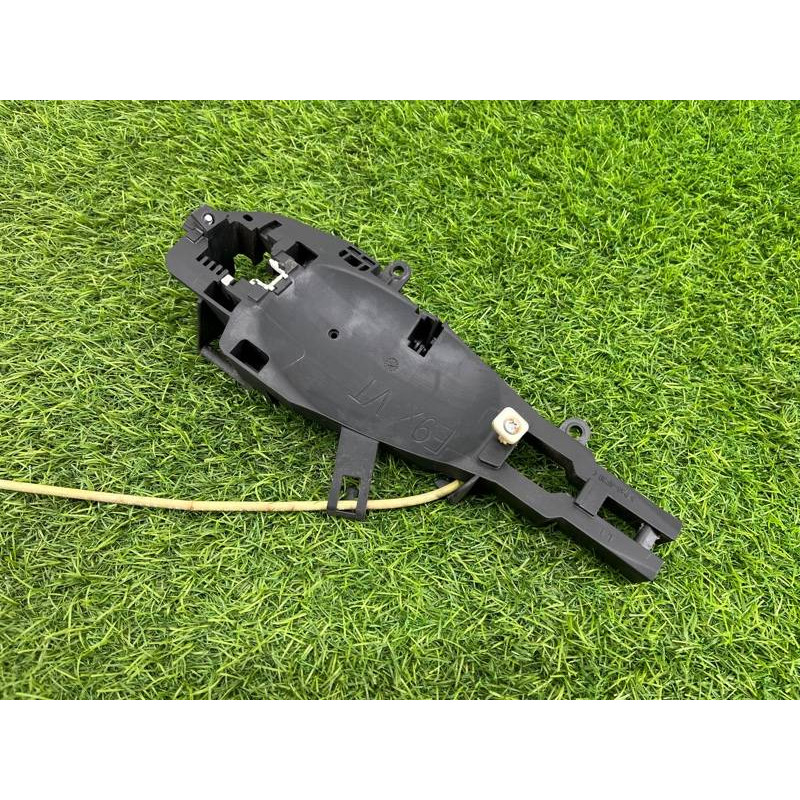 Кронштейн ручки дверей (кузов і елементи) BMW 3-series E93 2010 3.0 N52 51227199835