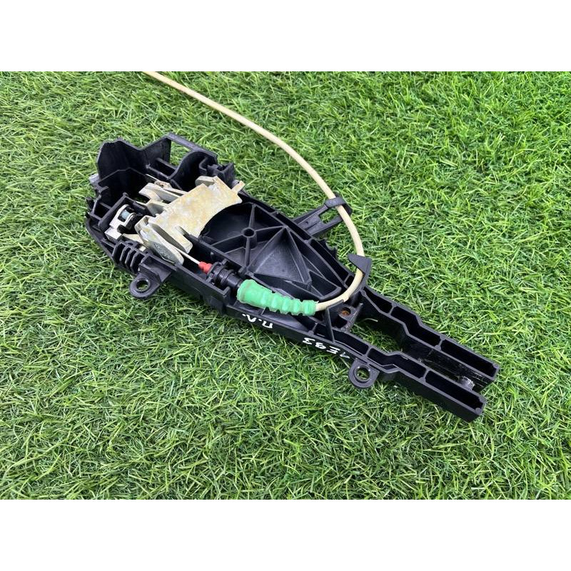 Кронштейн ручки дверей (кузов і елементи) BMW 3-series E93 2010 3.0 N52 51227199835