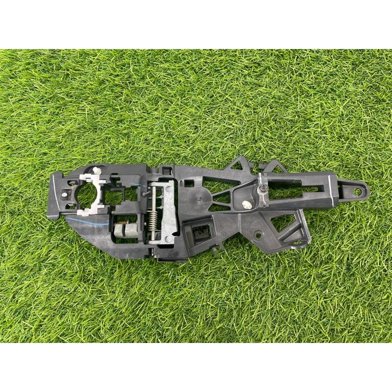 Кронштейн ручки двери (кузов и элементы) Cadillac Xt5 1 2016 3.6 13512735