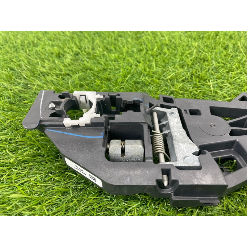 Кронштейн ручки двери (кузов и элементы) Cadillac Xt5 1 2016 3.6 13512735