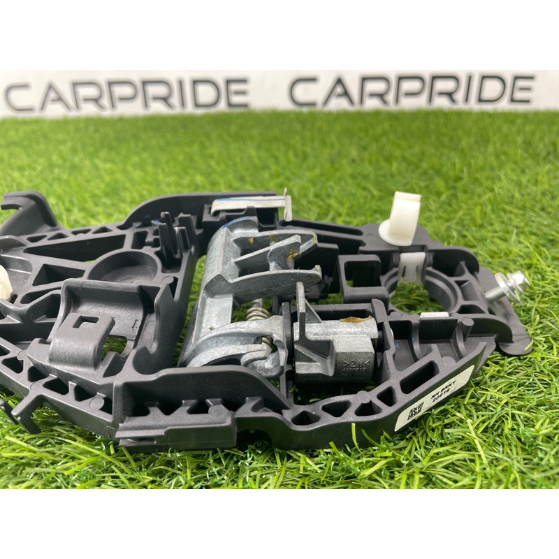 Кронштейн ручки двери (кузов и элементы) Cadillac Xt5 1 2016 3.6 13512735