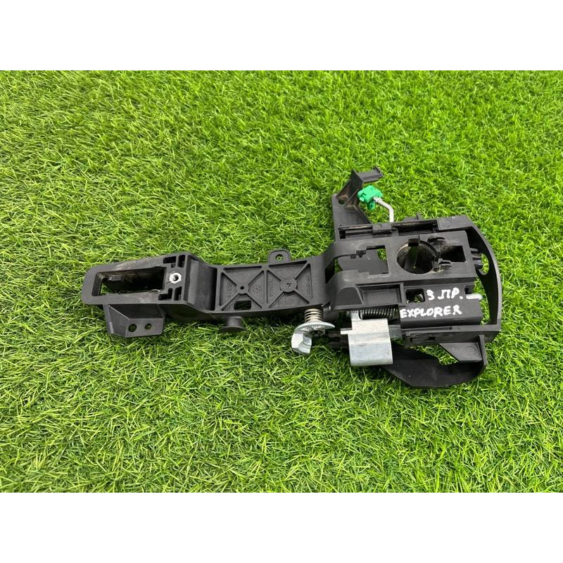 Кронштейн ручки двери (кузов и элементы) FORD Explorer MK5 BB5Z7826684A