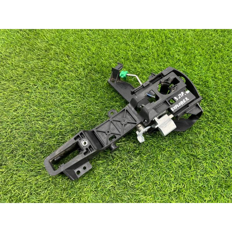 Кронштейн ручки двери (кузов и элементы) FORD Explorer MK5 BB5Z7826684A
