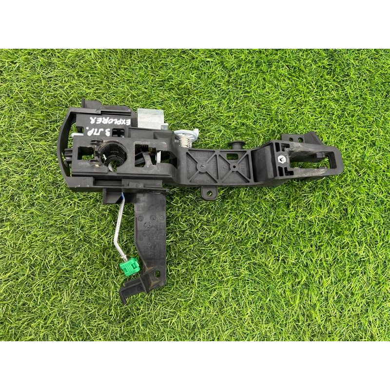 Кронштейн ручки двери (кузов и элементы) FORD Explorer MK5 BB5Z7826684A