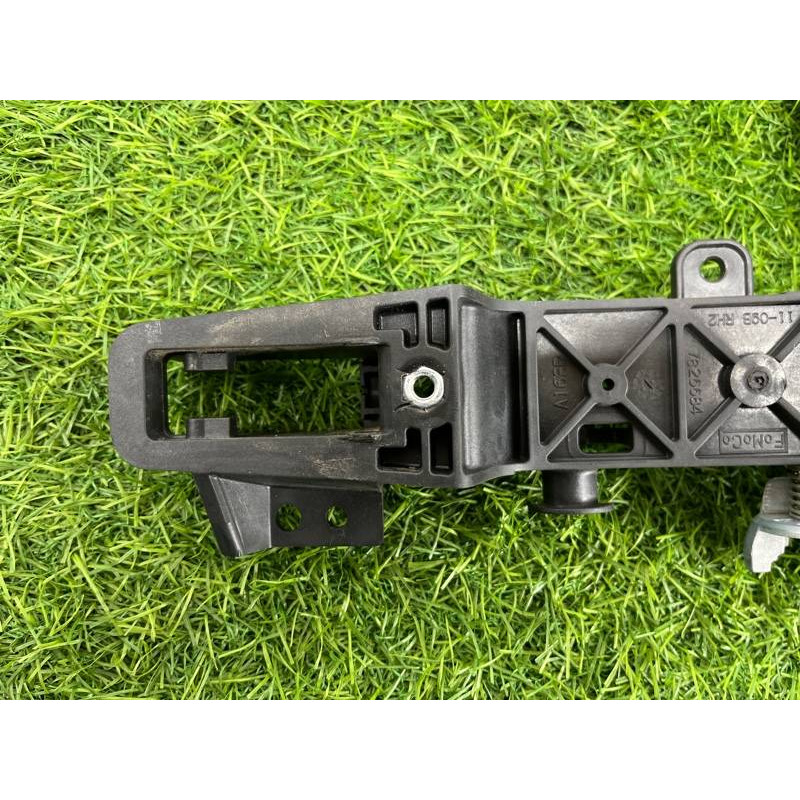 Кронштейн ручки двери (кузов и элементы) FORD Explorer MK5 BB5Z7826684A