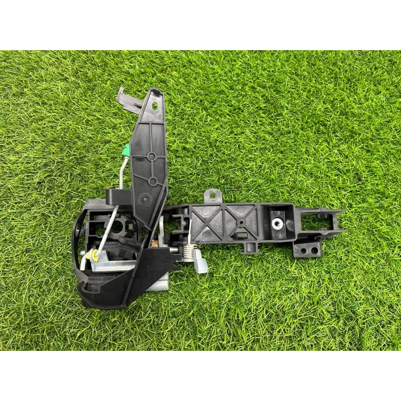 Кронштейн ручки двери (кузов и элементы) FORD Explorer MK5 BB5Z7826684A