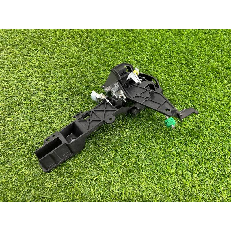 Кронштейн ручки двери (кузов и элементы) FORD Explorer MK5 BB5Z7826684A