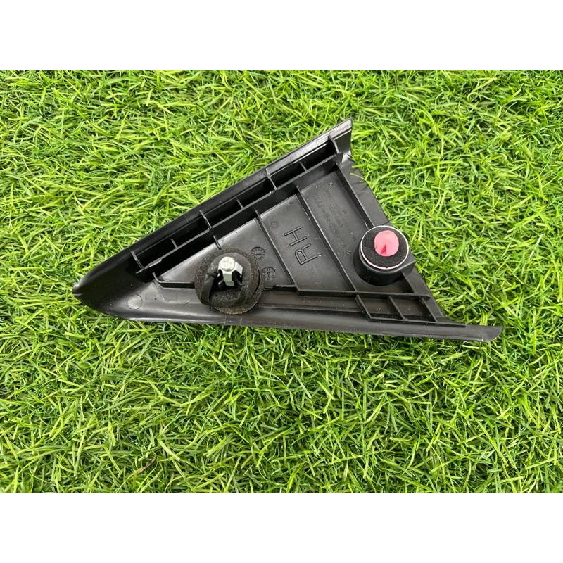 Молдинг двери (уголок) внутренний (кузов и элементы) Hyundai Sonata YF 839203S000RY