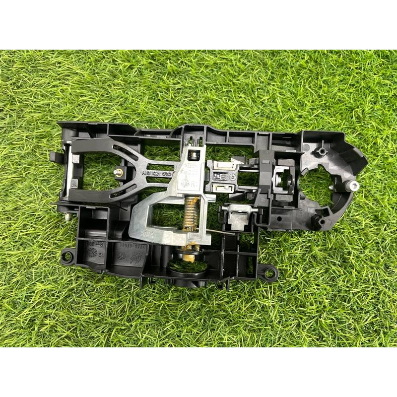 Кронштейн ручки двери (кузов и элементы) BMW 5-series F10 2013 N63B44 51217175650
