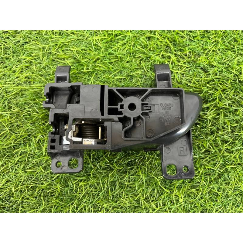 Ручка двери внутренняя (салон) Subaru OUTBACK B15 61051AL02AVH