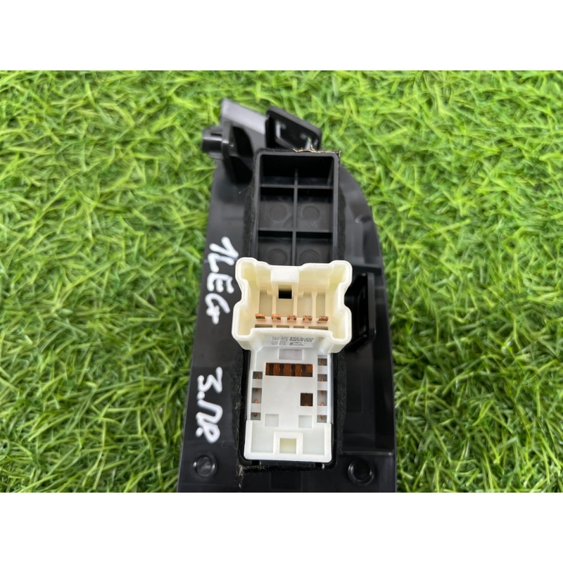 Кнопка стеклоподъемника (электрика / кнопки) Subaru Legacy BN 2016 2.5 94263AL04AVH