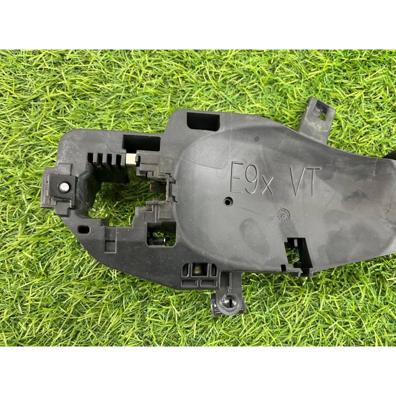 Кронштейн ручки дверей (кузов і елементи) BMW 3-series E92 2010 3.0 N54 51227199836